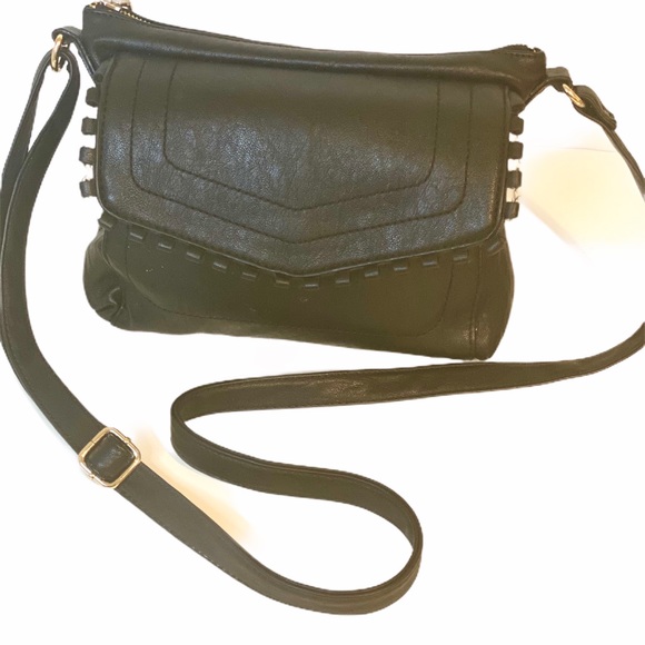 Jessica Simpson Handbags - Jessica Simpson  black cross body bag